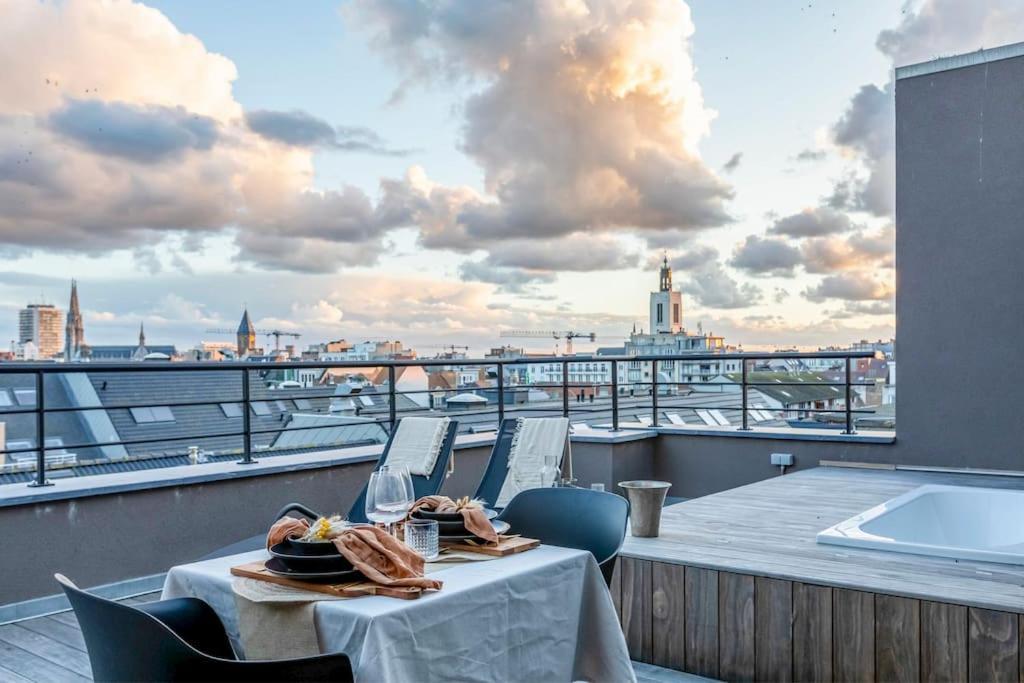 Love Nest - Your Cosy Penthouse Ostende Exterior foto