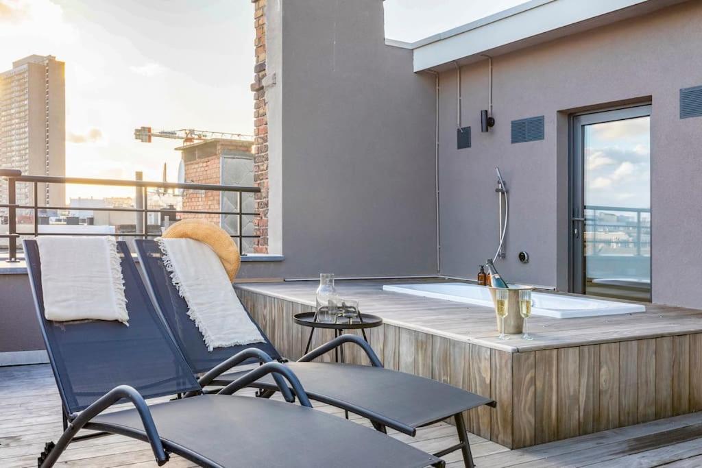 Love Nest - Your Cosy Penthouse Ostende Exterior foto