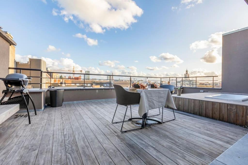 Love Nest - Your Cosy Penthouse Ostende Exterior foto